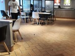 大堂-肯德基(珠峰店)