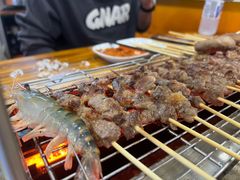 -哈尔滨小酒馆·鲜肉现穿自助烧烤(康新花园店)
