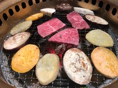 -山川小町·极番烧肉(新地假日广场店)