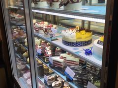 面包甜点陈列柜-卡吉诺动物奶油生日蛋糕(中原路店)