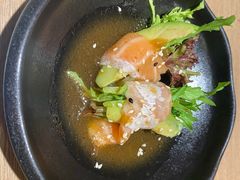 三文鱼牛油果沙律卷-大渔铁板烧(花园道店)