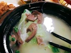 -闫家驴肉老店(华电一校店)
