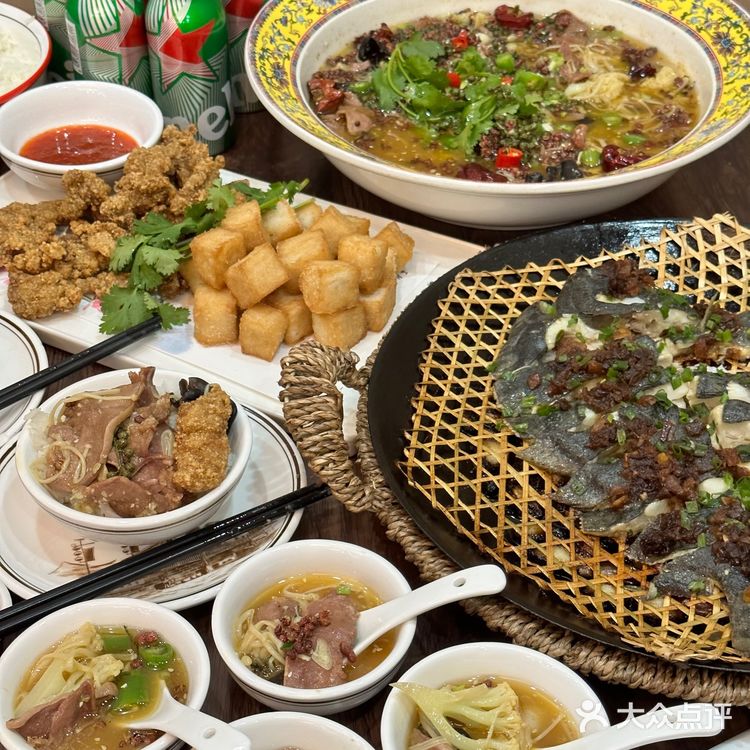 晋江！本地人都推荐的大排档。z