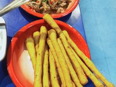 -马路边边串串香(苗栗路店)