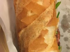 -Bánh Mì Huynh Hoa