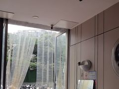 -简洛澜山酒店(武汉光谷步行街店)