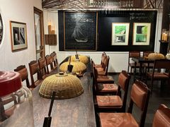 -Cuc Gach Quan Restaurant