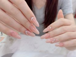 -尤米一站式美甲美睫