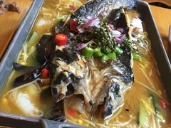 藤椒烤鱼-美食小镇·观赏珍稀鸟类·长隆熊猫酒店