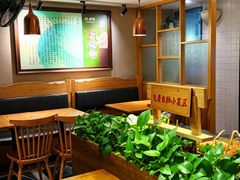 -呷佬·长沙手工米粉(金沙江路店)