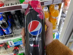 -全家便利店(莲花池东路店)