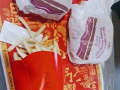 -麦当劳(滨河路DT店)