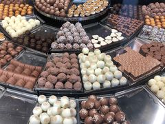 -Laderach 莱德拉(上海环贸iapm店)