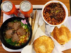 -荀记肉夹馍(三八家乐福店)