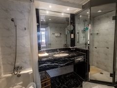 -汕头金海湾大酒店(万象城店)