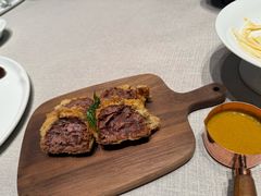 咖喱脆皮牛肉-荣轩(新荣记环球金融中心店)