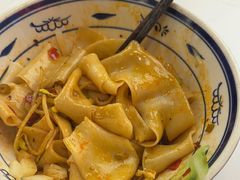-阿瓦山寨·湘菜现炒·剁椒鱼头王(咸阳总店)