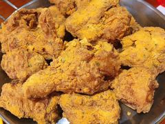 -BHC炸鸡(明洞总店)