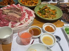 -草家酱蟹炭火烤肉店(珲春南路一店)