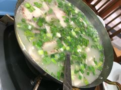 -丁里羊肉小镇(天鹅湖总店)