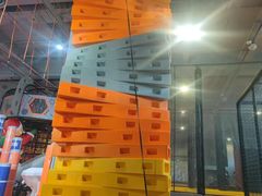 -嗨翻Hi-Fun竞技主题乐园·蹦床亲子生日轰趴(国光1937店)