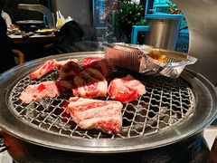 -草家酱蟹炭火烤肉店(珲春南路一店)