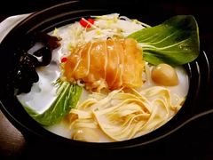 -丽虹云南过桥米线(兴工街店)