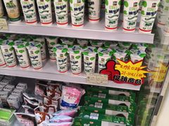 零售区-光明牛奶棚(南泉店)