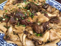 -壹阁胡羊焖饼(特色小吃街店)