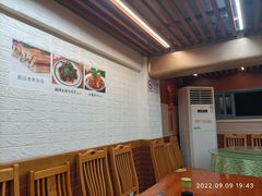 -东北四季饺子王(华山路店)