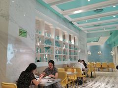 大堂-姚姚酸菜鱼·金戈戈香港豉油鸡(喜荟城联名店)