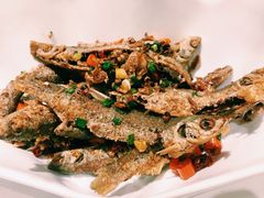 -丹江口渔村·湘味厨房(桃园店)