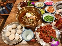 -明洞阿姨·韩式酱蟹烤肉·创意料理(三元桥店)