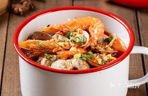 Spicy Fresh Shrimp and Clams