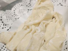 -红鼎豆捞·非遗鲍皇汤火锅(宝丰路店)