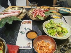 -臻牛烤肉