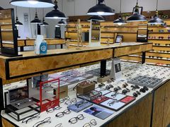 -罗伯特眼镜·蔡司官方授权(罗湖国贸店)