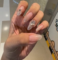 -U+nail优加专业美甲美睫
