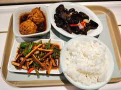 -老乡鸡(上海品尊国际中心店)