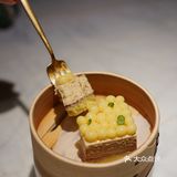 咸蛋黄融入奶油 整块的味道是很均匀平衡的