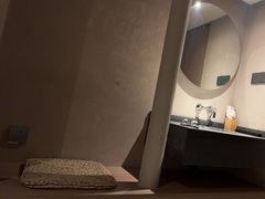 -灸春堂·艾灸·痛症·整脊连锁(之江银泰店)