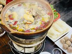 -威邵鸡煲(西华路总店)