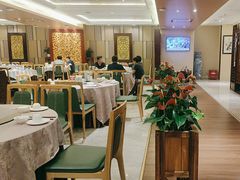 -广州中心皇冠假日酒店·百粤楼