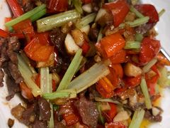 小炒雪花牛肉-千滋百味·醉江澜花园餐厅(街道口店)