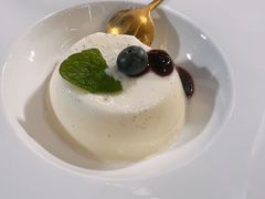 -MONICH牛排融合餐厅(和义大道购物中心店)