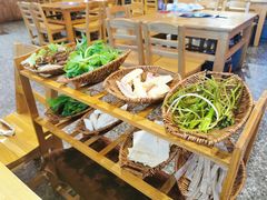 -阿婆情腊排骨火锅(金虹路店)