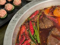 -黄潇洒老火锅(九眼桥宏济巷店)