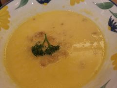 玉米奶油汤-萨莉亚意式餐厅(上下九店)