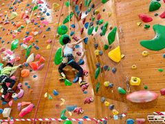 -顽攀·攀岩馆(西湖文体中心馆)