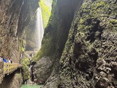 -龙水峡地缝景区